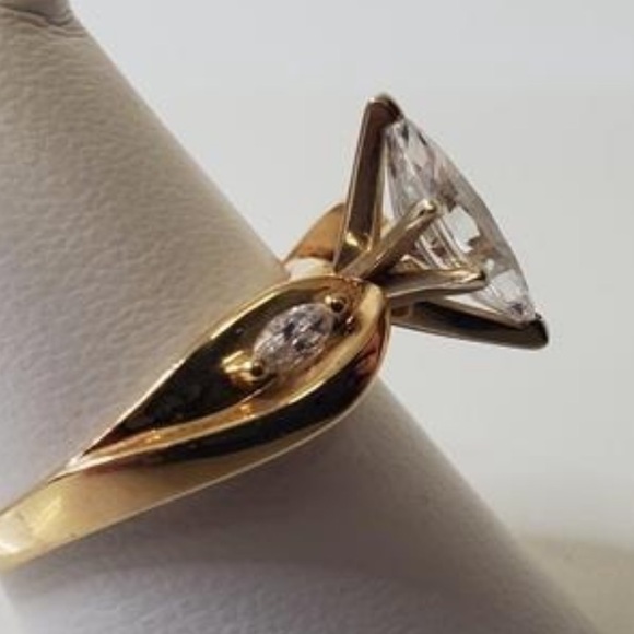 14K Solid Gold Marquis Cubic Zirconia Engagement Ring - Picture 5 of 6